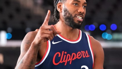 APP下载-狂轰45分5板5助！小卡创神级纪录，NBA奇迹诞生，鲍尔默送福利