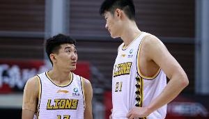 模拟器试玩-两位核心齐划水！孙铭徽&amp;胡金秋合计只打35分钟拿9分