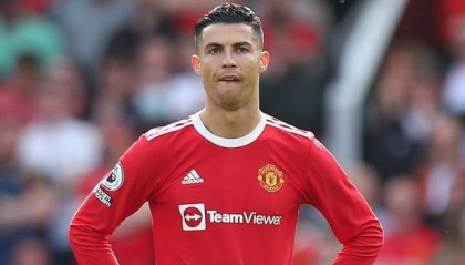 模拟器试玩-曼晚：C罗想离开曼联有三大理由，降薪25%让他不爽